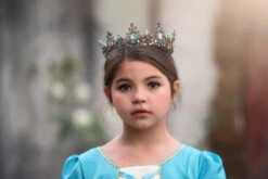 LADY MONTAGUE -Clothing Promotion Store 204 5