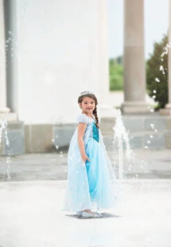 ICE QUEEN -Clothing Promotion Store 341 5