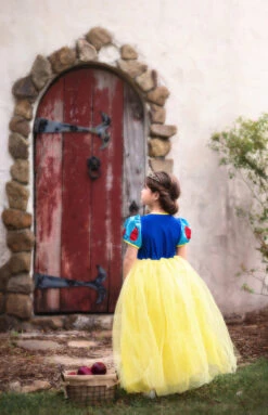 GENEVIEVE COSTUME -Clothing Promotion Store 349 6